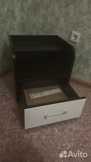 Тумбочка прикроватная