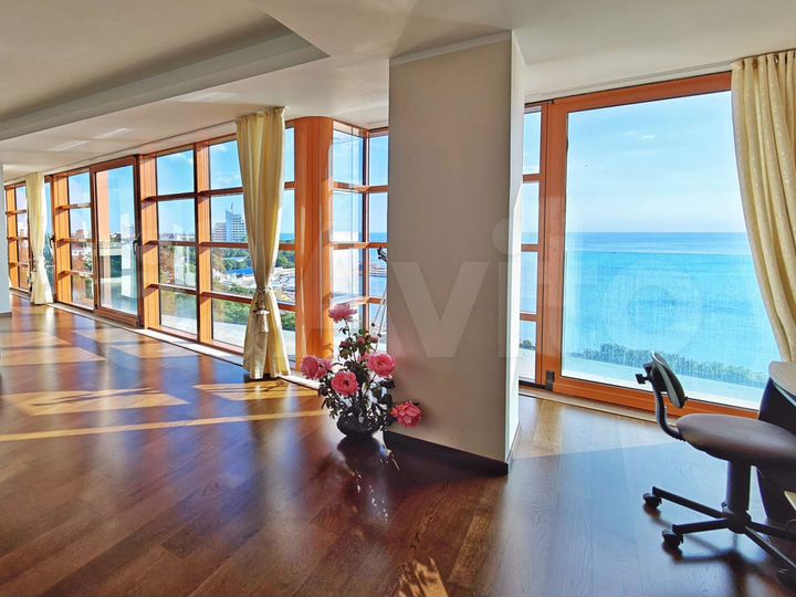 3-к. квартира, 170 м², 8/14 эт.