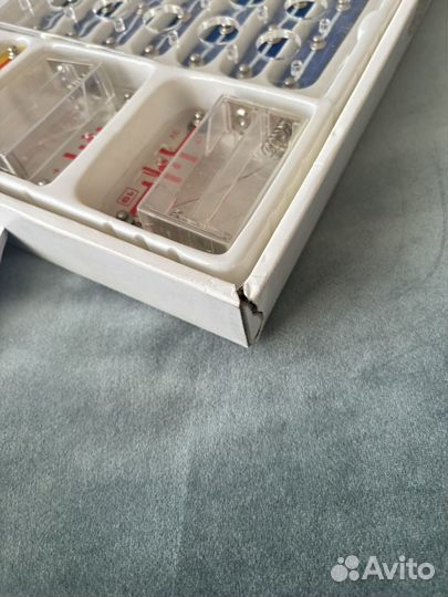 Электронный конструктор Знаток на 180 схем