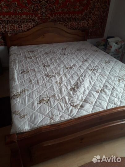 Двухспальная кровать