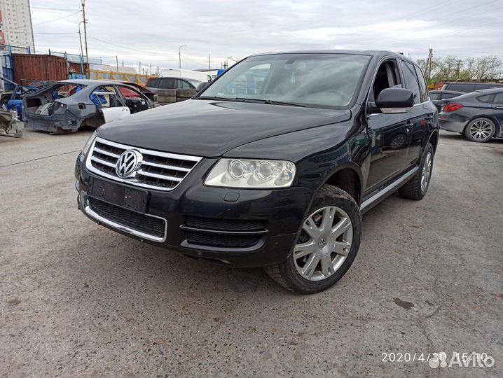 Трубка масляная Volkswagen Touareg 2004 077103215C