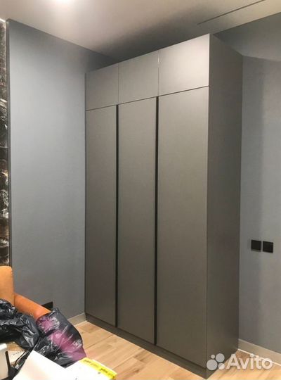 Шкаф распашной