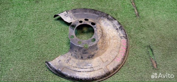 Пыльник тормозного диска задний правый Opel Astra