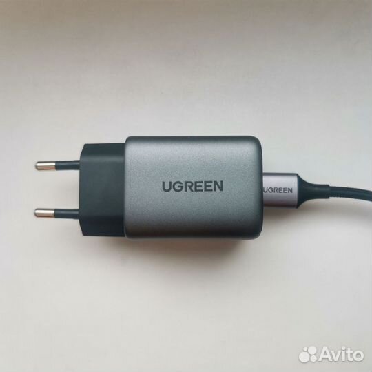 Зарядное устройство Ugreen 35 W (GaN)