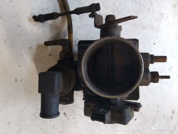 Дроссельная заслонка в сборе Volvo 740 2.3