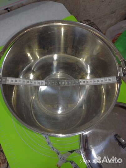 Ведро из нержавейки с крышкой