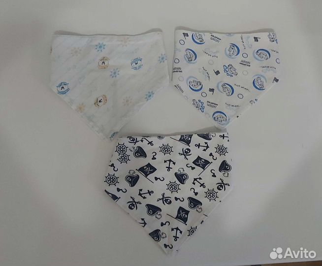 Набор нагрудников(слюнявчиков)