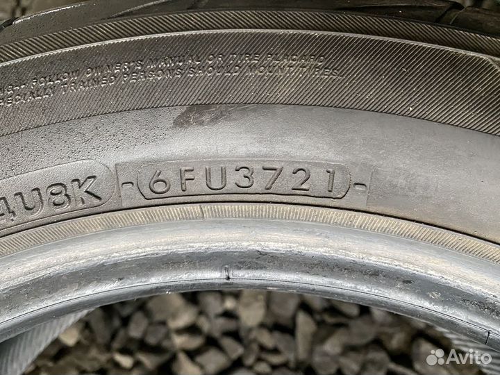 Yokohama Advan Fleva V701 205/55 R16