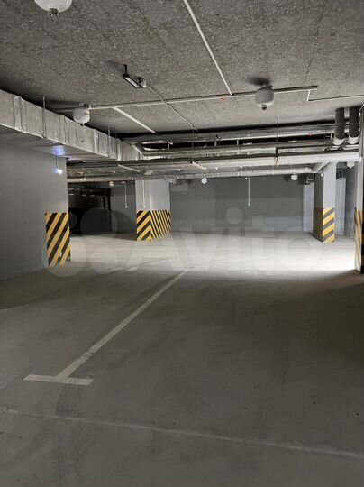 Машиноместо, 20 м²