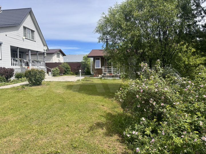 Коттедж 250 м² на участке 25 сот.