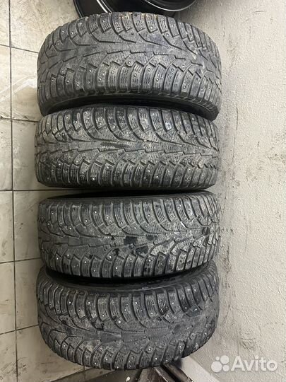 Nokian Tyres Hakkapeliitta 5 235/60 R16 104T