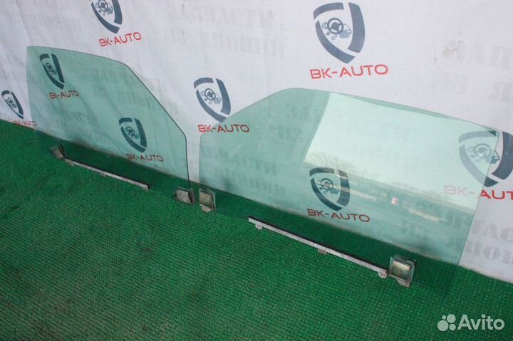 Стекла дверей пара 2 шт. Mercedes SL-Class R129