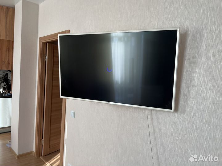 Телевизор lg SMART tv 43 белый wifi