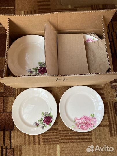 Тарелки обеденные