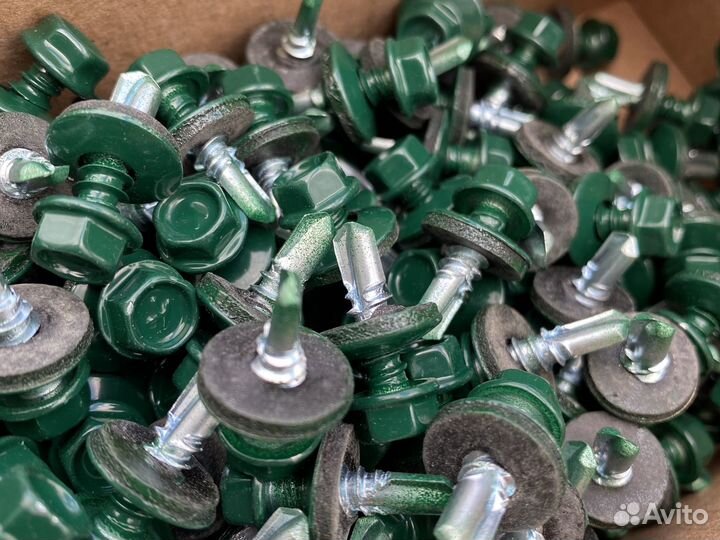 Саморезы кровельные зеленые