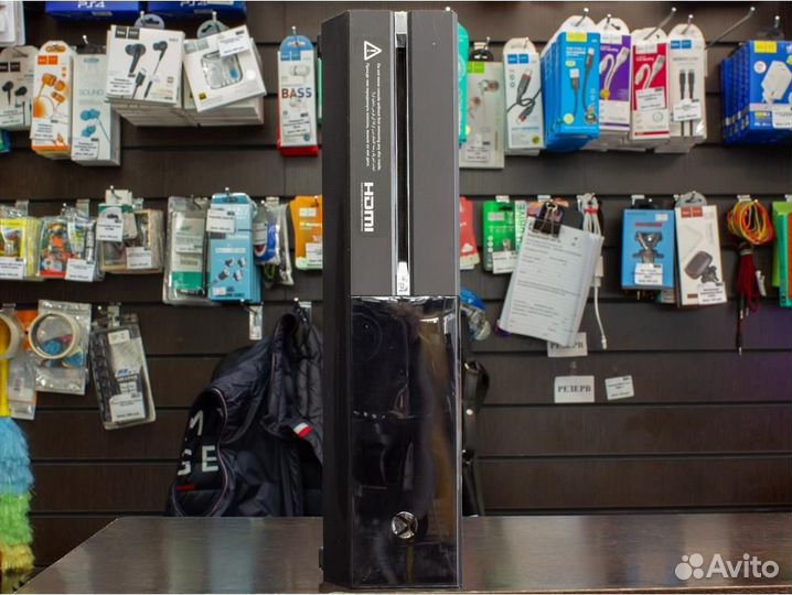 Игровая приставка Microsoft Xbox One 500 гб HDD, б