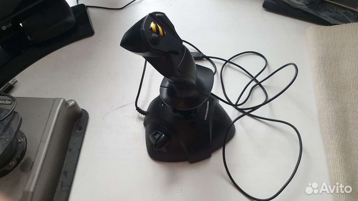 Штурвал Thustmaster