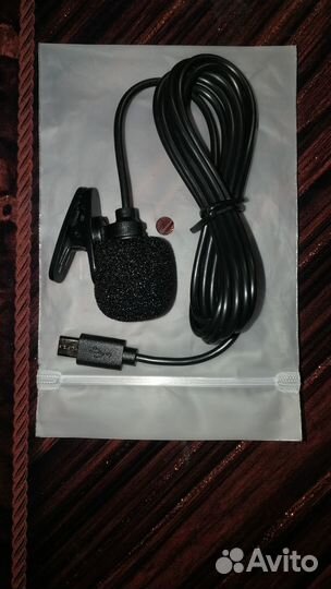 Петличный микрофон 1,5 м. microUSB