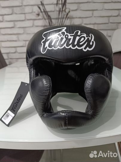 Боксерский шлем fairtex