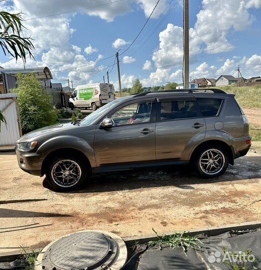 Mitsubishi Outlander 2.0 CVT, 2011, 121 000 км