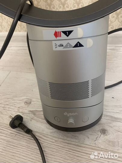Вентилятор Dyson AM01
