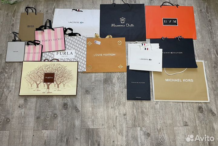 Брендовые картонные пакеты