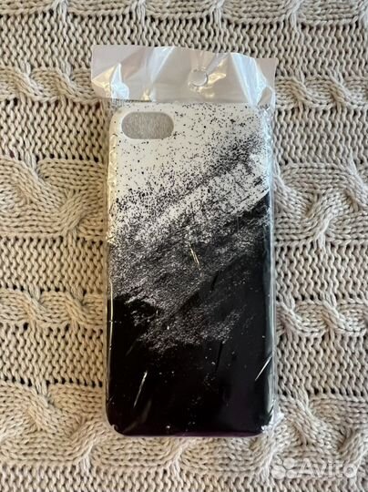 Чехол на iPhone 8