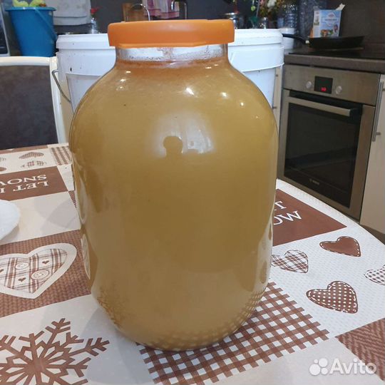 Мед, пыльца