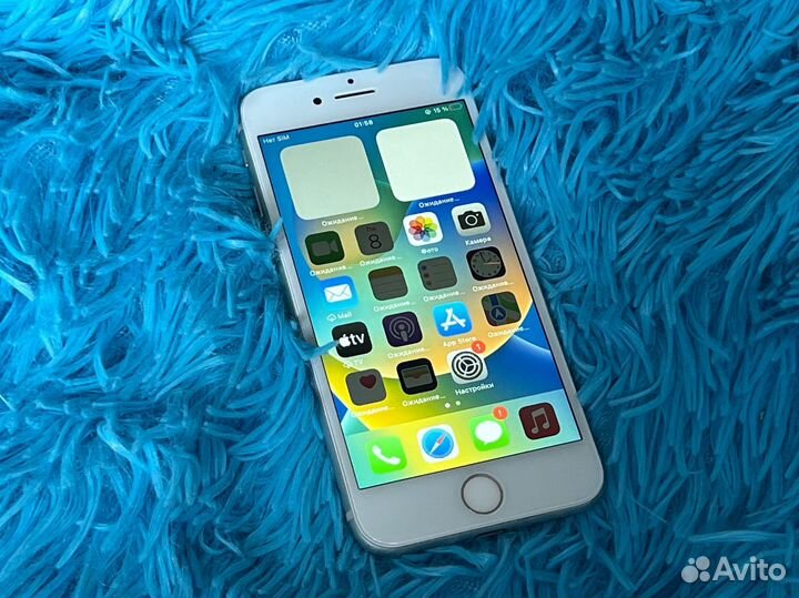 iPhone 8, 64 ГБ
