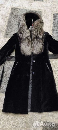 Шуба мутоновая с капюшоном