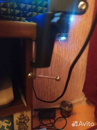 Микрофон Razer Seiren X со стойкой и поп фильтром