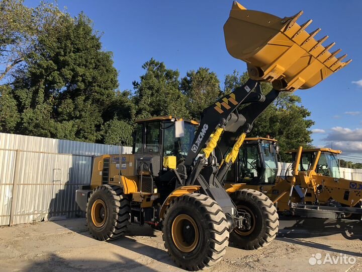 Фронтальный погрузчик XCMG ZL50RU, 2023