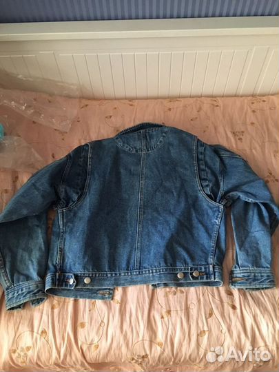 Куртка джинсовая и спортивные кофты на девочку