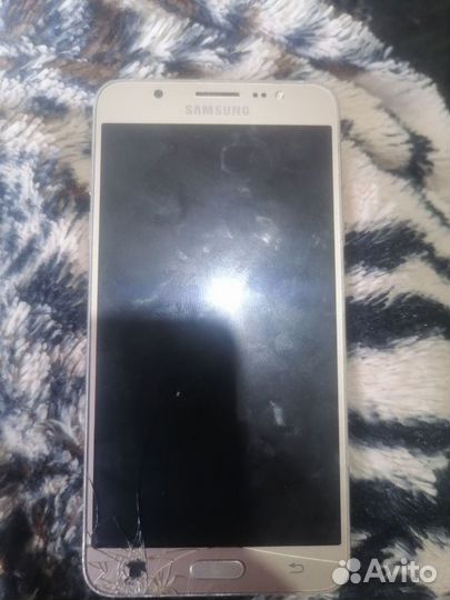 Samsung Galaxy J7 (2016), 2/16 гб