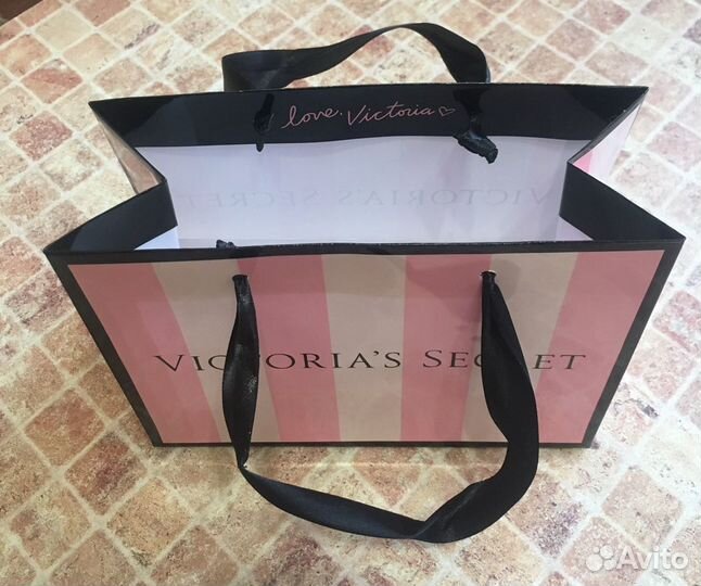 Пакеты Victoria’s Secret двух видов