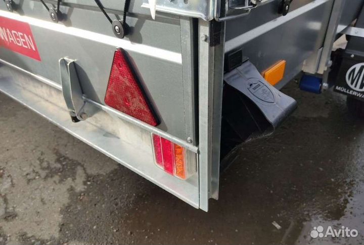 Прицеп для снегохода огонь