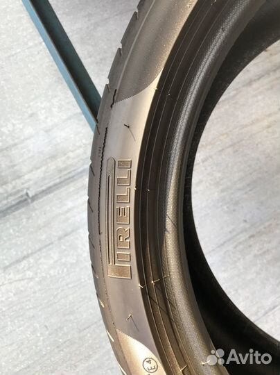 Pirelli P Zero 305/30 R20