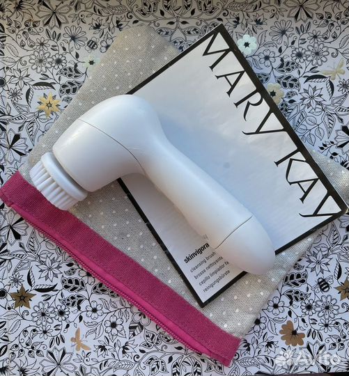 Щетка для очищения лица