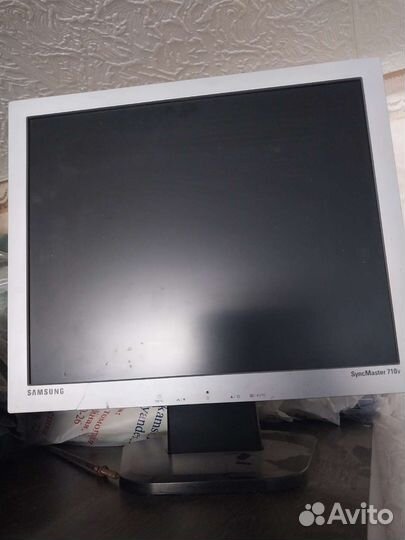 Монитор Samsung
