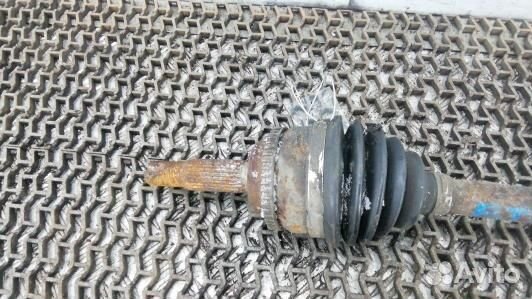 Привод передний правый toyota corolla E12 (BDN05N1