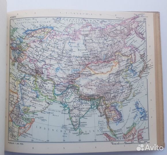 Немецкий антикварный атлас kleiner weltatlas 1956г