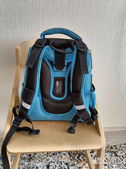 Рюкзак школьный каркасный