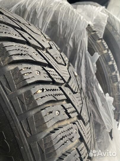 Hankook Winter I'Pike RS2 W429 215/60 R16