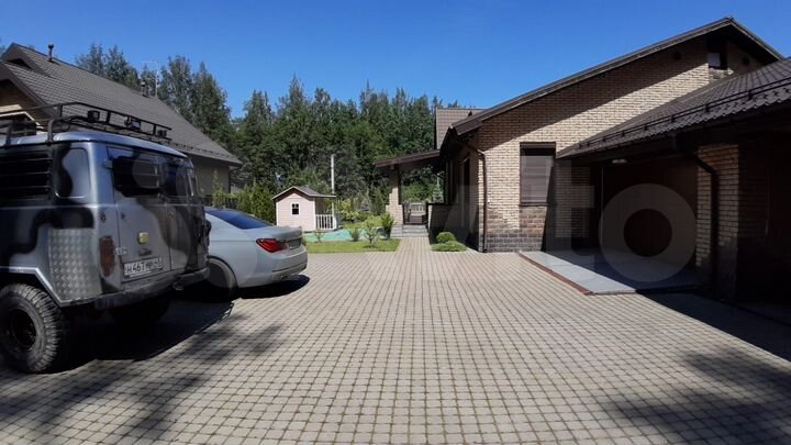 Дом 288 м² на участке 15 сот.