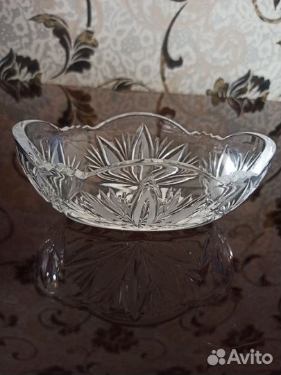 Хрустальная вазочка - конфетница