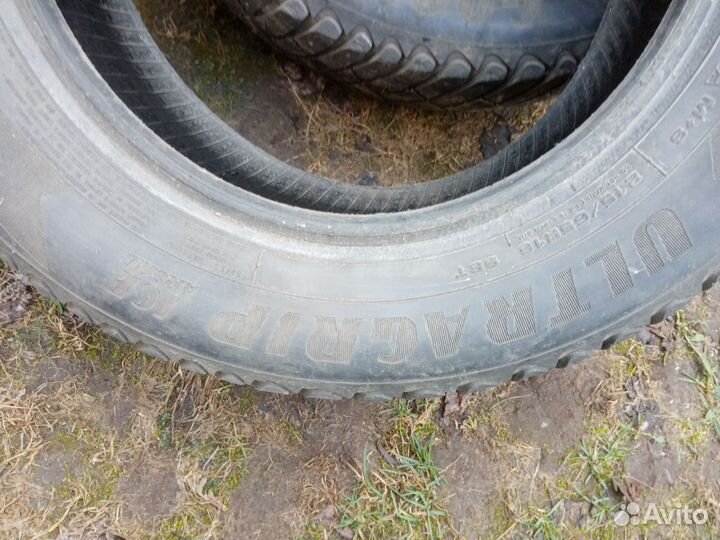 Goodyear UltraGrip 215/65 R16 98