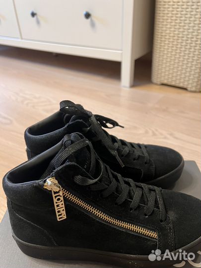 Продам ботинки Tommy Hilfiger