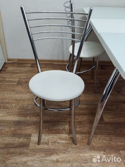 Кухонный стол и стулья бу