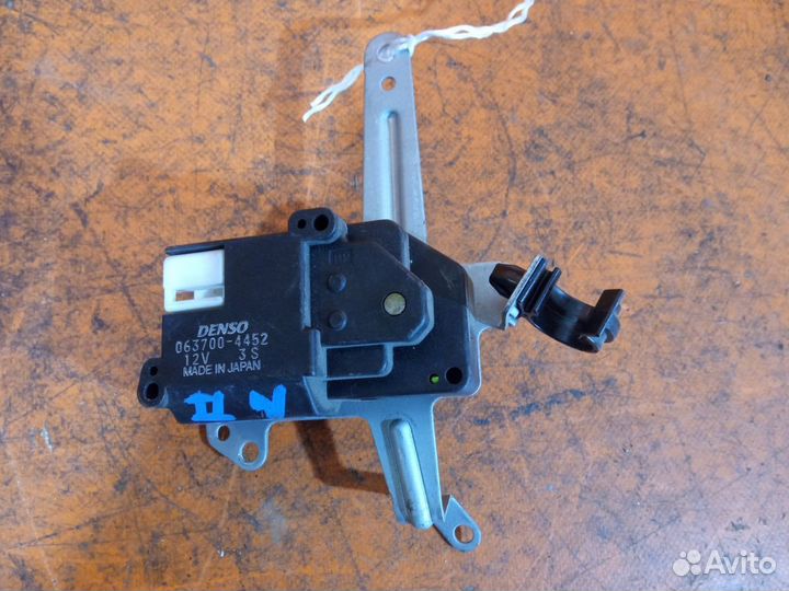 Моторчик заслонки печки Toyota Mark ii GX100