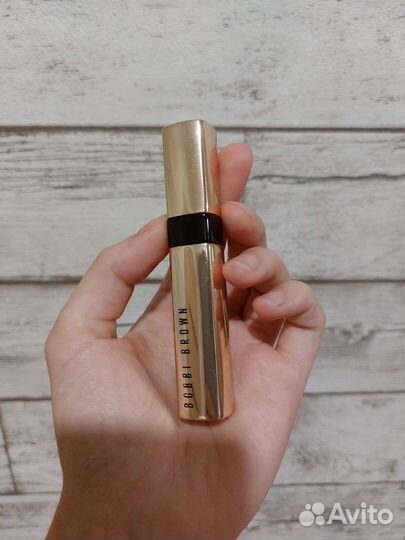 Помада Воbbi brown